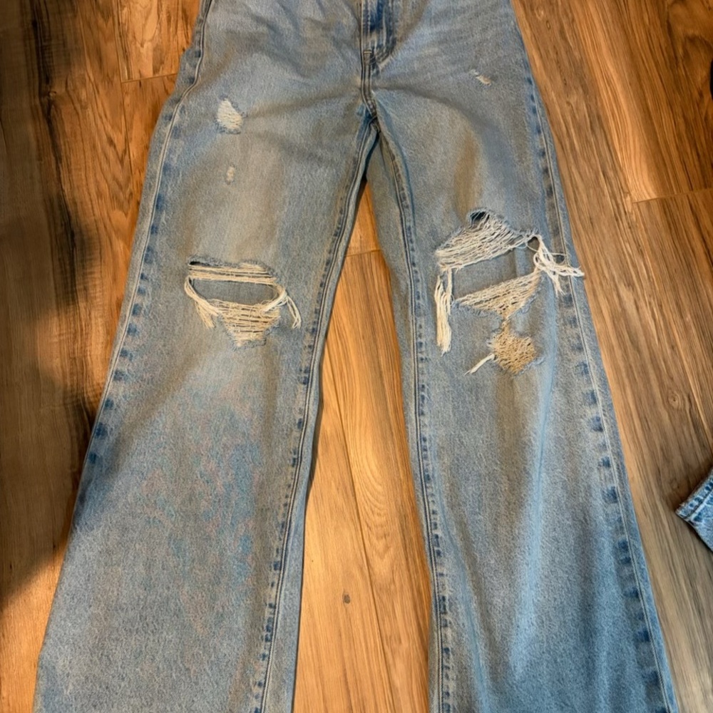 Light Blue Distressed women’s Jeans